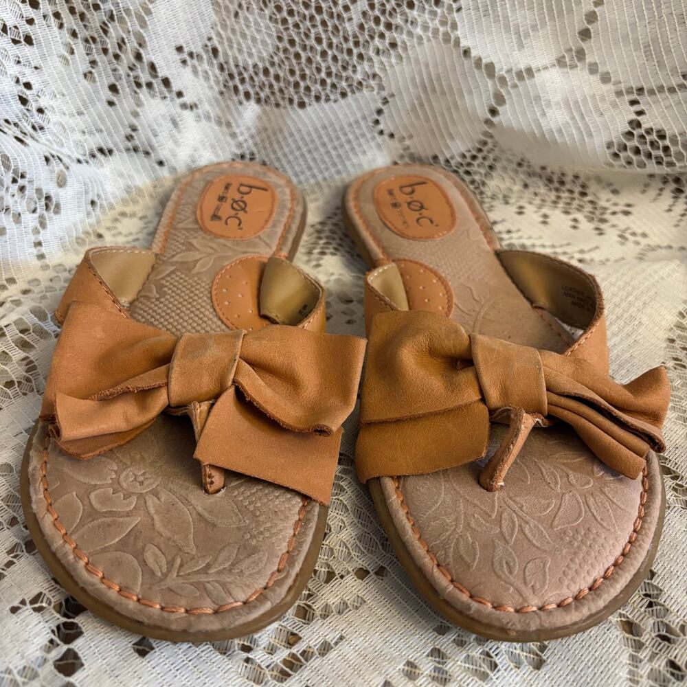 B.O.C. Women's US 8 M/W Tan Leather Bow Sandals